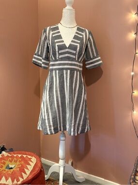 Banana Republic Gray and White Striped V-Neck Mini Dress with Short Sleeves